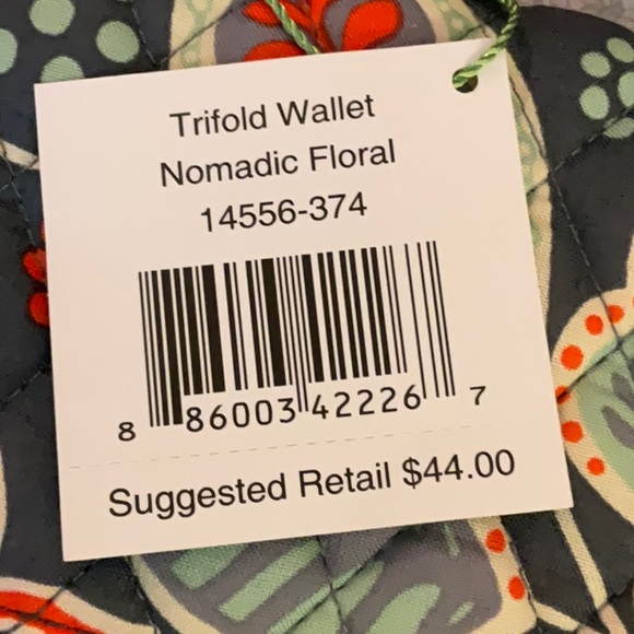 Vera Bradley small trimmed Nomadic Floral with and matching Trifold Wallet. - Picture 9 of 9